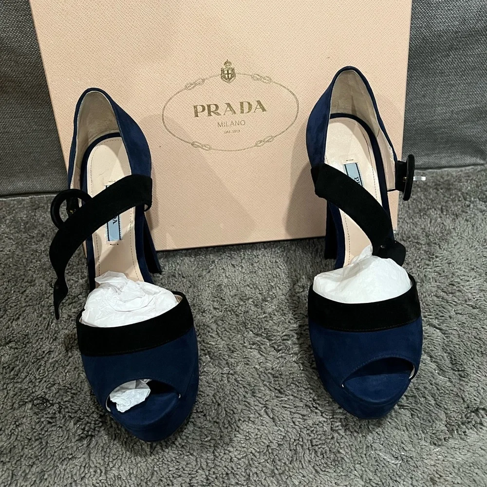 Prada Women's Blue and Black Heels - Picture 2 of 4